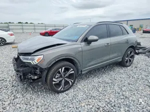 Audi Q3 2.0L 4 2024