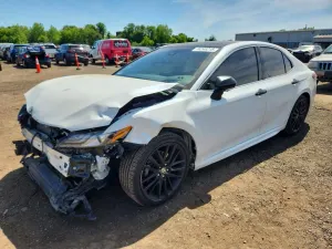 Toyota Camry 2.5L 4 2021