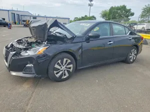 Nissan Altima 2.5L 4 2020