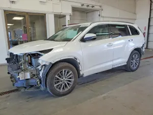 Toyota Highlander 3.5L 6 2018