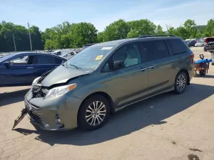 Toyota Sienna 3.5L 6 2018
