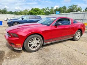 Ford Mustang 3.7L 6 2012