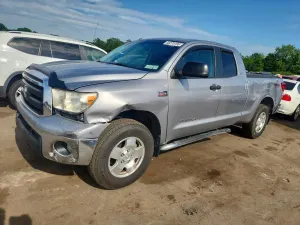 Toyota Tundra 5.7L 8 2010