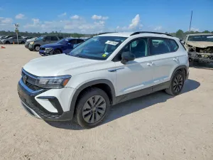 Volkswagen Taos 1.5L 4 2024