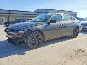 Hyundai Elantra 2.0L 4 2026