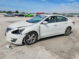 Nissan Altima 2.5L 4 2015