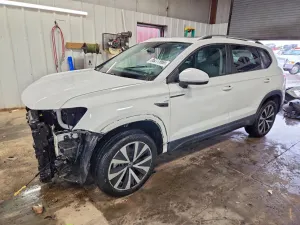 Volkswagen Taos 1.5L 4 2022
