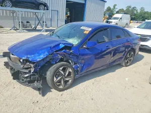 Hyundai Elantra 2.0L 4 2023