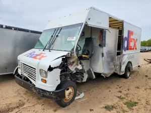 Ford E-450 6.2L 8 2019