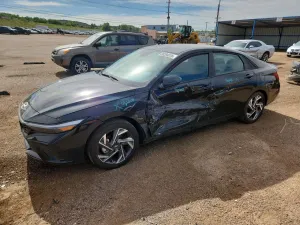 Hyundai Elantra 2.0L 4 2025