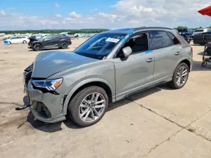 Audi Q3 2.0L 4 2024