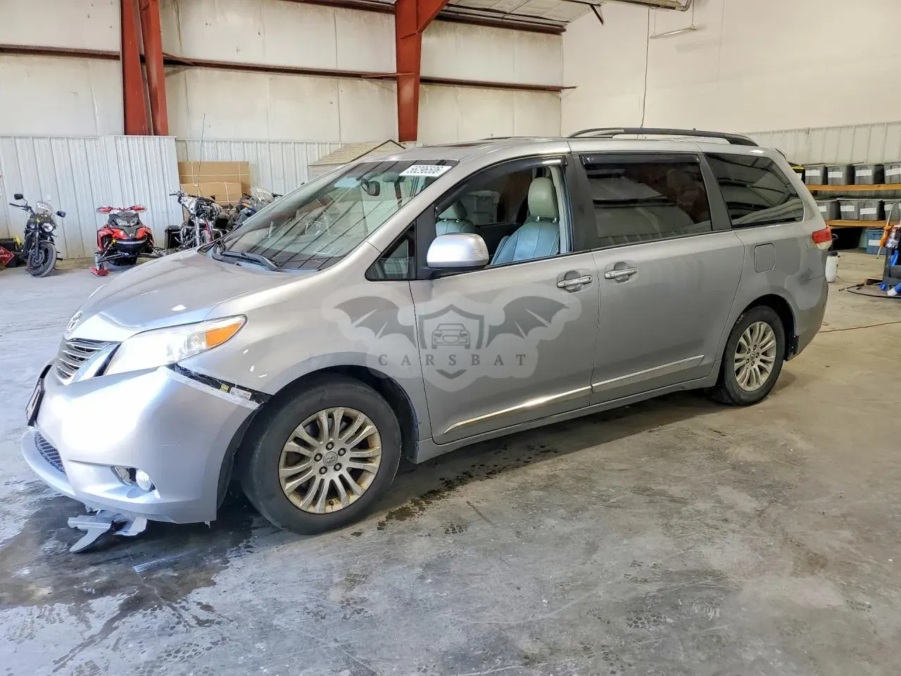 Toyota Sienna 3.5L 6 2013