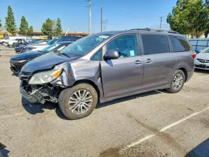 Toyota Sienna 3.5L 6 2018