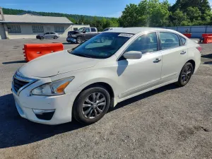 Nissan Altima 2.5L 4 2015