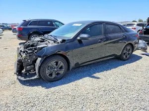 Hyundai Elantra 2.0L 4 2023
