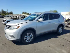 Nissan Rogue 2.5L 4 2015