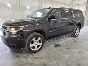 Chevrolet Suburban 5.3L 8 2016