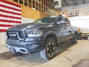 RAM 1500 5.7L 8 2021
