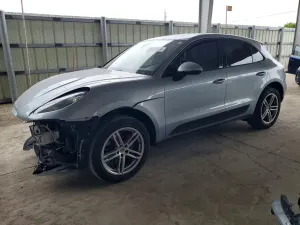 Porsche Macan 2.0L 4 2019