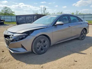 Hyundai Elantra 2.0L 4 2023