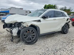 Infiniti QX50 2.0L 4 2020