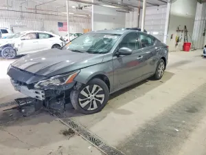 Nissan Altima 2.5L 4 2020