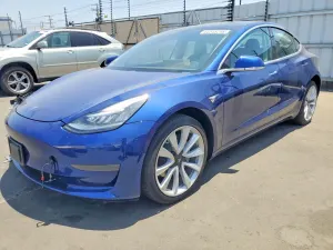 Tesla Model 3 2020