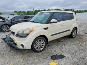 Kia Soul 2.0L 4 2013
