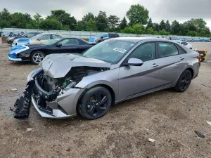 Hyundai Elantra 2.0L 4 2021