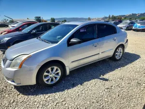 Nissan Sentra 2.0L 4 2012