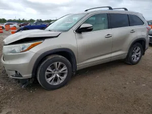 Toyota Highlander 3.5L 6 2015