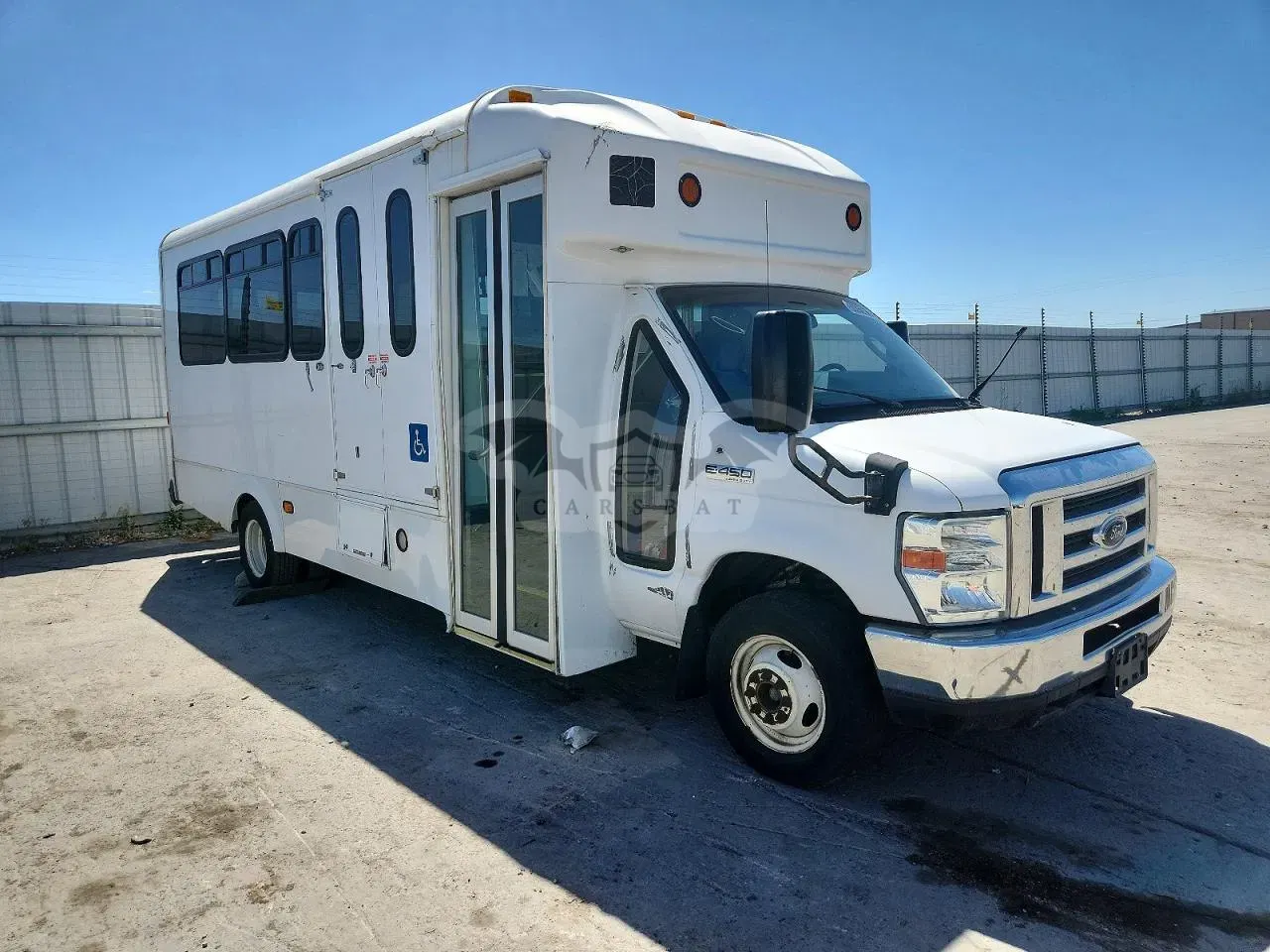 Ford Econoline 6.8L 10 2017