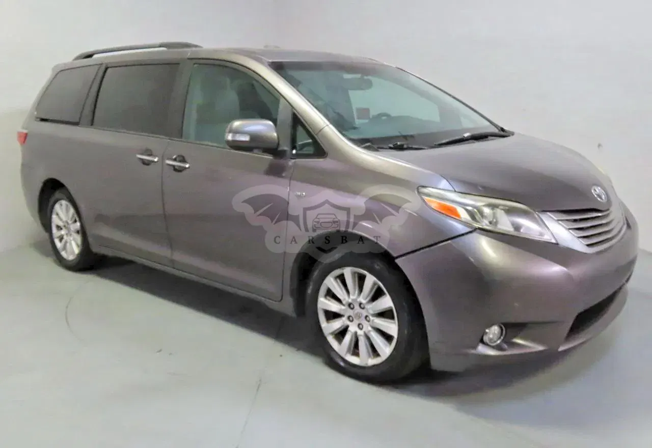 Toyota Sienna 3.5L 6 2016