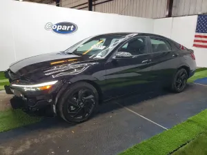 Hyundai Elantra 2.0L 4 2026