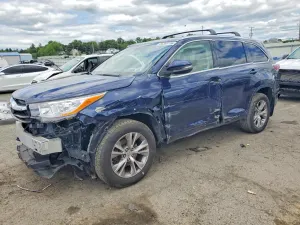 Toyota Highlander 3.5L 6 2015