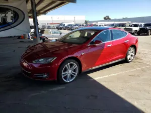 Tesla Model S 2013