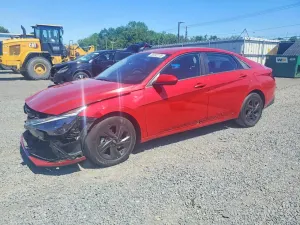 Hyundai Elantra 2.0L 4 2023