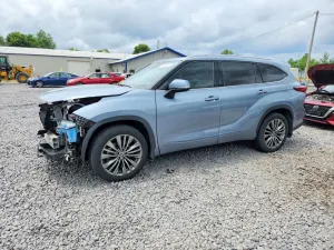 Toyota Highlander 3.5L 6 2021