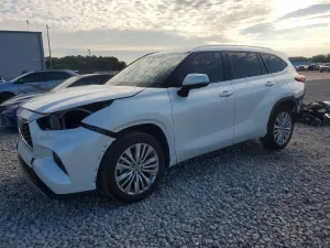 Toyota Highlander 2.4L 4 2023