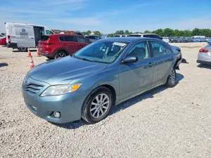Toyota Camry 2.5L 4 2010