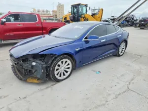 Tesla Model S 2016
