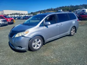 Toyota Sienna 3.5L 6 2011