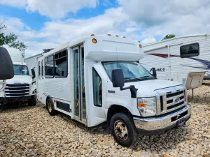 Ford Econoline 6.8L 10 2017