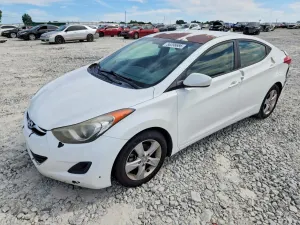Hyundai Elantra 1.8L 4 2013