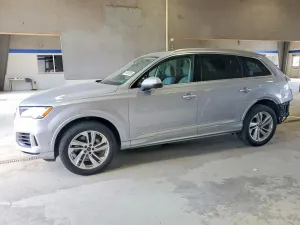 Audi Q7 3.0L 6 2021