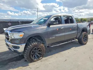 RAM 1500 5.7L 8 2020
