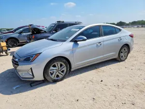 Hyundai Elantra 2.0L 4 2020