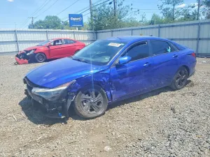 Hyundai Elantra 2.0L 4 2021