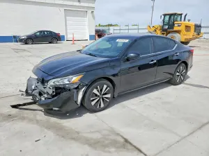 Nissan Altima 2.5L 4 2021