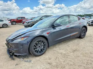 Tesla Model 3 2024